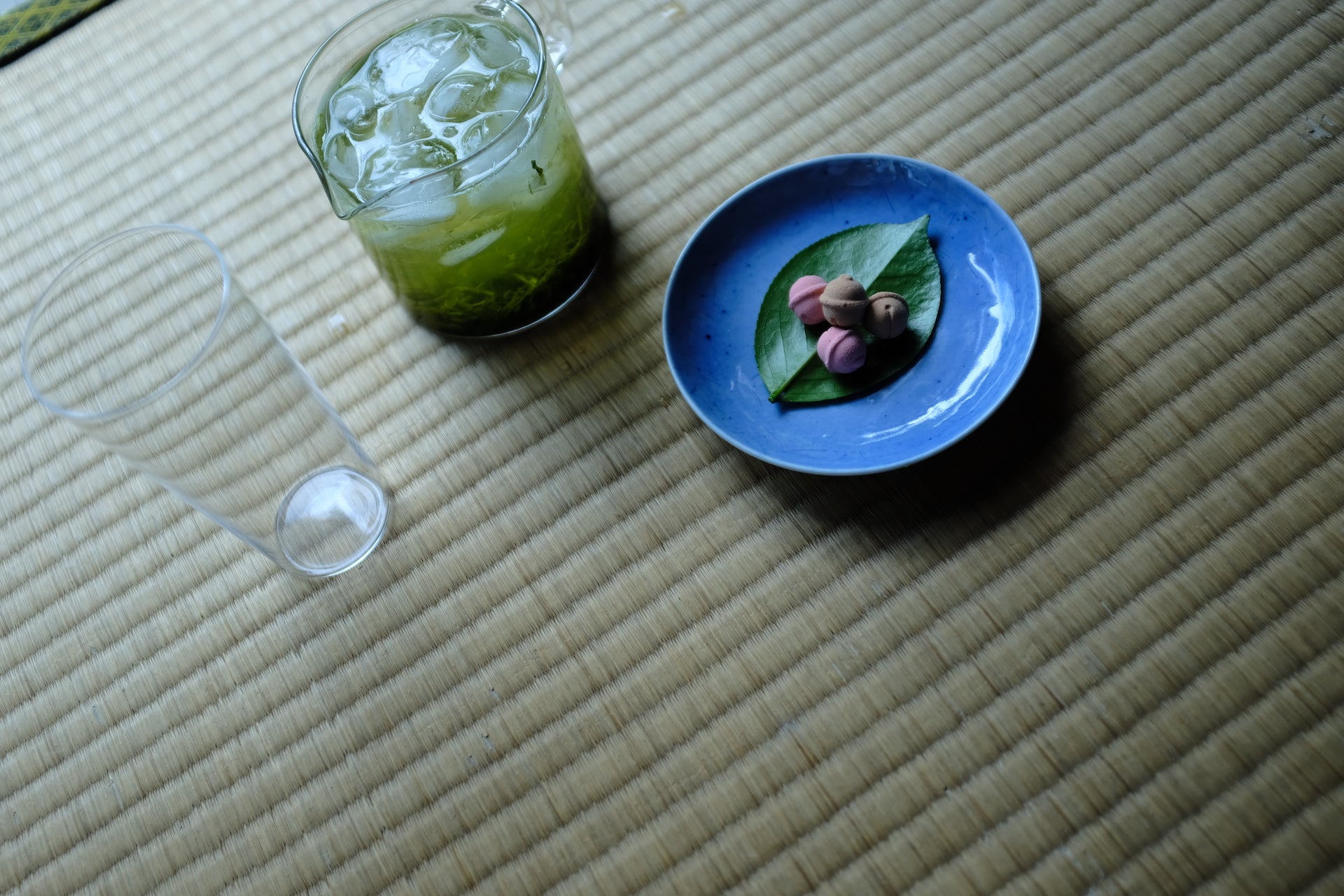 茶・生菓子・干菓子2段詰め合わせ